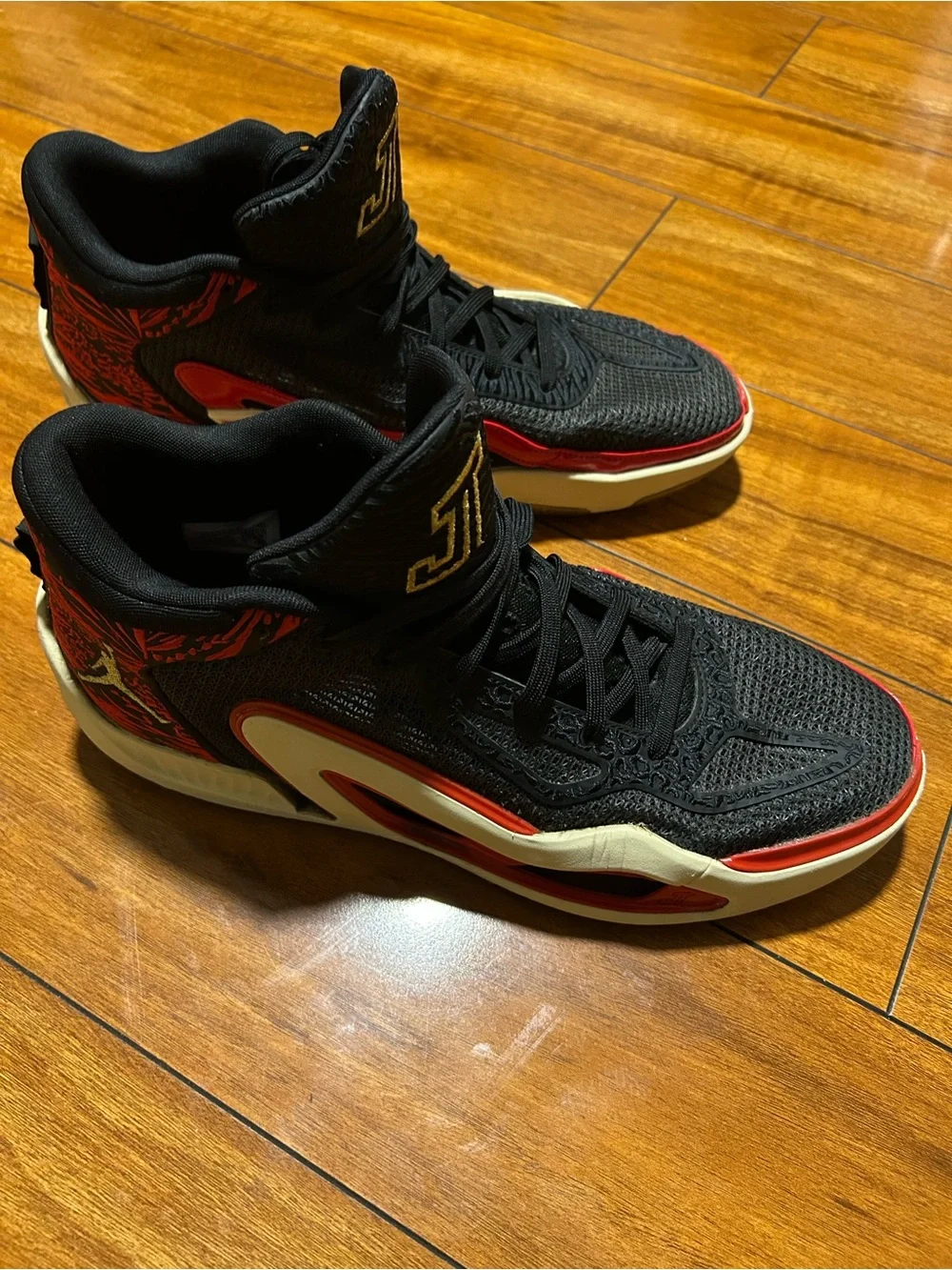 Jordan Men's Black and Red Athletic Shoes